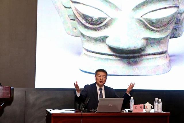 超12万！三星堆变身“大型遛娃现场”→