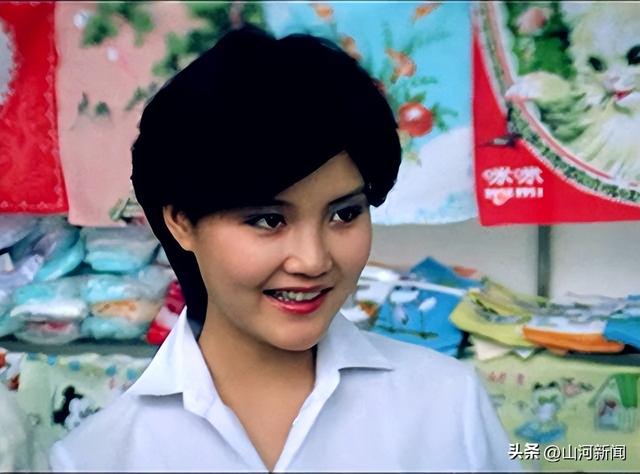 她11岁被导演看中，与名导同居多年被抛弃，如今复出却无人问津