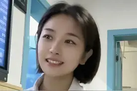 四川宜宾医院女护士颜值惊艳，网友热议：短发清纯似李佩霞图片