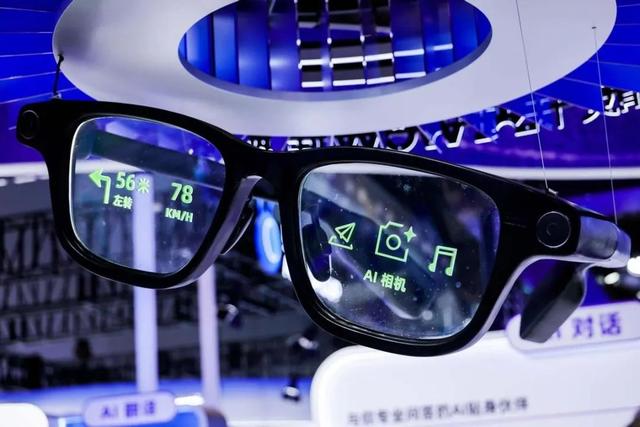 最“懂用户”的夸克，能否终结 AI 眼镜的“反人类”