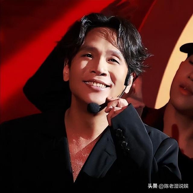 善恶到头终有报！成名后就抛妻娶粉的宋小宝，如今的下场大快人心