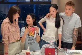 网红李勒优生日黄浦江边庆祝！已实现跨阶级，哥哥崔晋暖心告白图片