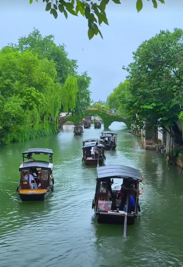 摇起乌篷船 • 直奔乌镇来！