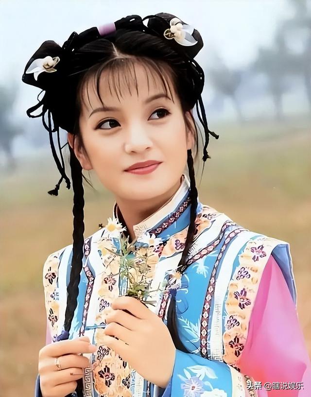 一眨眼没想到曾经火遍大江南北的“小燕子”竟然已经被封杀4年了