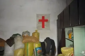 “脱邪”才能迈进“幸福之门”图片