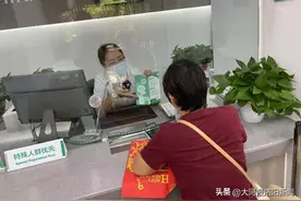 惠民利民暖民心----中国人寿洛阳分公司多措并举开展适老化服务图片