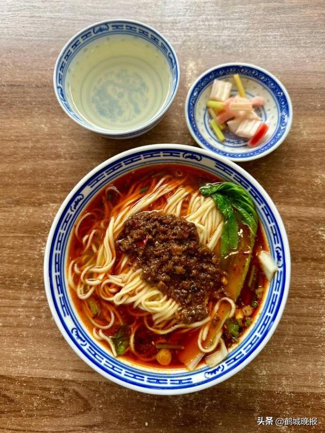 人均 486 元玩嗨！重庆凭啥成穷游天花板？6 元管饱景点全免太香了