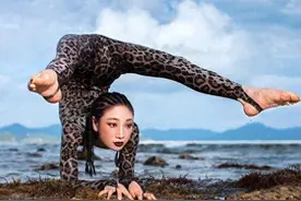 中国柔术美女完美身材惊艳亮相，令人叹为观止的姿势让人目不转睛图片