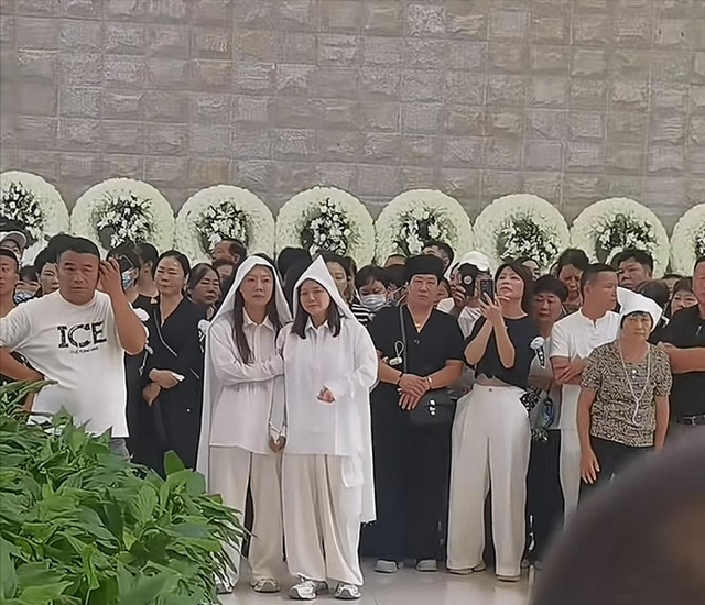 又一位明星抗癌失败！走上朱媛媛后路，迈巴赫送行，打百万抗癌针