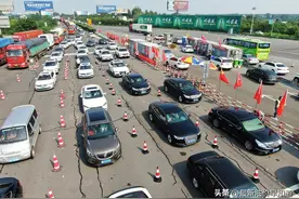 2025年春节高速免费时间，2月4日24时结束，超出时间“全程收费”图片