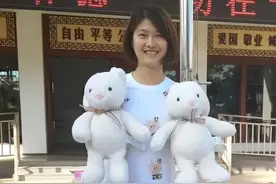 身边的榜样｜“行走在公益路上的追光者”——徐榕图片