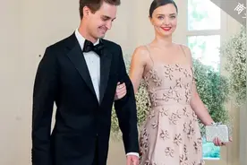 米兰达·可儿结婚7周年，41岁生四胎，和34岁富豪老公越过越甜图片