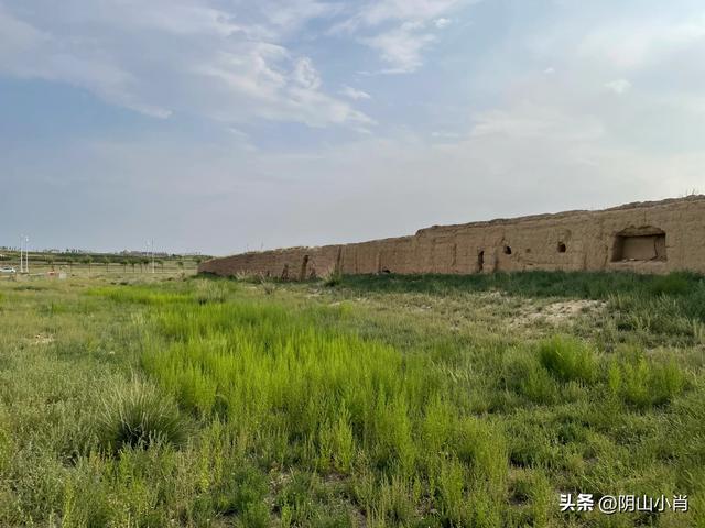 达茂旗达尔罕、百灵庙、乌克忽洞，固阳银号、忽鸡沟田野考察笔记