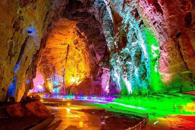 腾龙洞12月终极攻略,解锁地心秘境的冬日浪漫