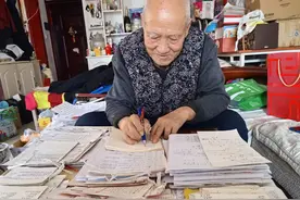 活到老学到老！太原一八旬老人酷爱算术 每天“刷题”健脑图片