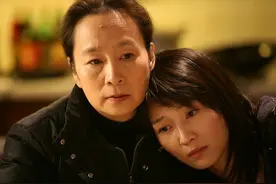 我养继女22年,结婚时她生母不让我坐主位,继女的做法让我始料不及图片