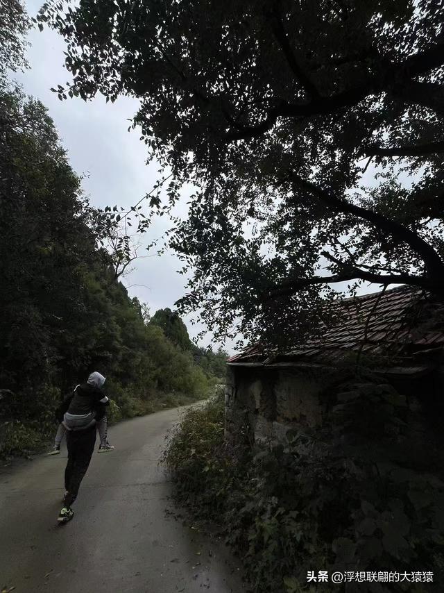 章丘胡山里的圣水灵泉庙，我都找着路线了，却近在咫尺未能抵达