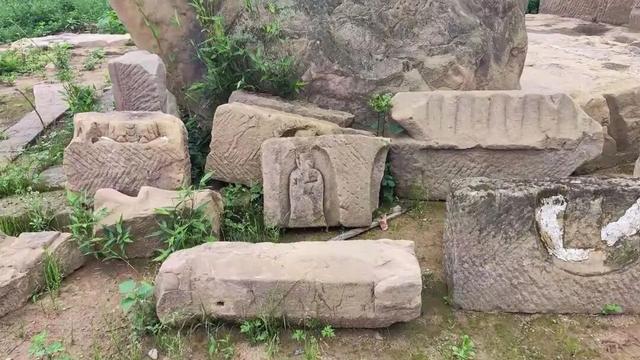 重庆北碚有座龙头山，山上有座400多年的明代老庙，叫“观音堂”