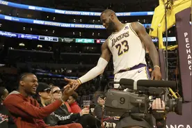 湖人签约达成！阵容大名单出炉，佩林卡遭到吐槽，但争冠仍有机会图片