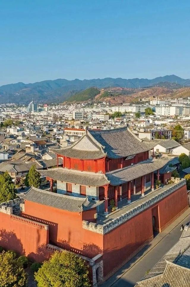 高铁直达，中国最安逸的6座城市，心累了，就去小住三五天！