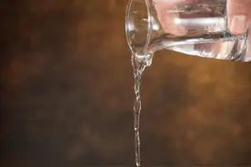 白酒跌成了“红利品种”！基金经理怎么看？图片