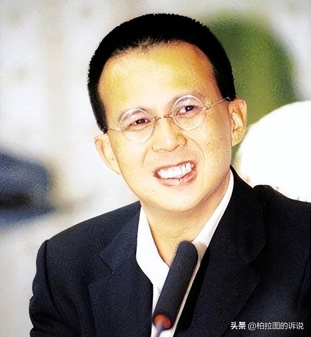 2909亿身家有何用？97岁的李嘉诚无力回天，两个60岁儿子已成心病