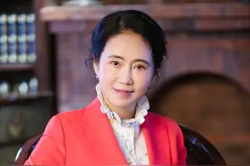 常州3位女富豪，一个比一个传奇，车灯女王当过老师，现财富百亿图片