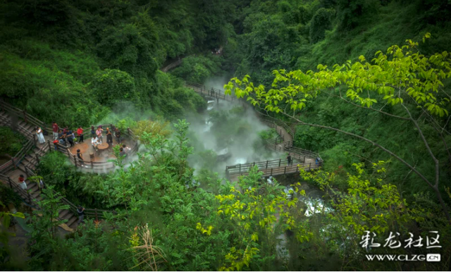 在尼珠河与山水私语。