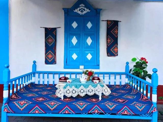 有一种蓝 叫喀赞其