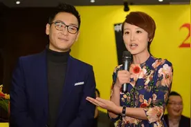 这两位熟悉的主持人，原来是夫妻？恩爱20年生两儿子，越活越年轻图片