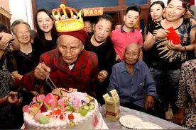 “七十不添衣，八十不祝寿”，过寿有什么讲究，家有老人别忽视图片