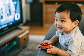 儿科医生：3-6岁孩子每天看电视别超过这个数！否则伤眼又伤脑图片