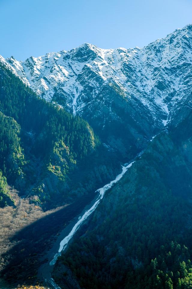 国内无敌！蝉联中国最美县域，这处藏地山水秘境，比瑞士美100倍