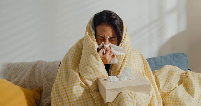 提醒：甲流早期不是咳嗽	，而是身上出现这8大异常，你一定要注意