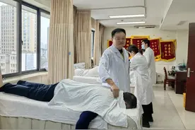 22岁就中招！杭州一门诊晚上挤满年轻人！网友：很痛，但真香图片