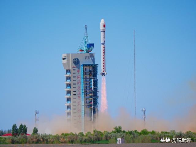 宇宙博弈！中美卫星太空激情互拍，美国重返月球竞赛已落后中国