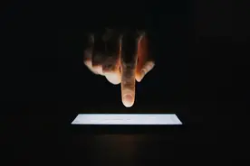 网络与现实，割裂还是融合？图片