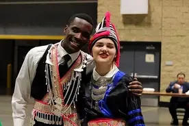 美国境内的30万苗族，背叛与鲜血酿出的"恶果"，对中国没有认同感图片