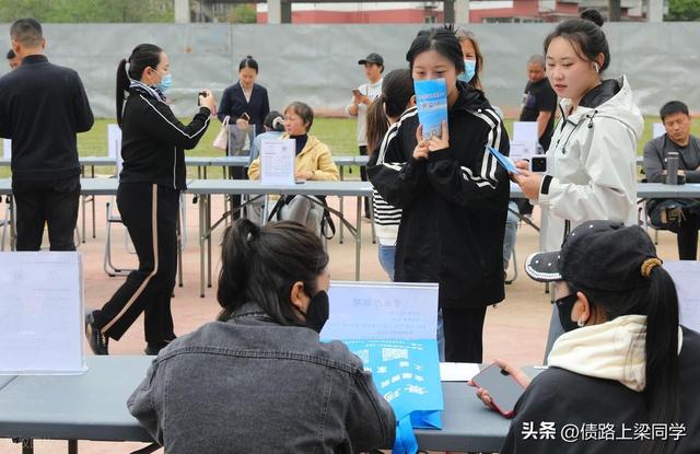 律所短信，是不是要被起诉了？真相很多人想错了，搞清楚这些套路