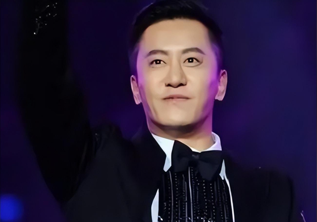 他8次上春晚，作死被捕入狱，今54岁无人问津，老搭档也断了联系