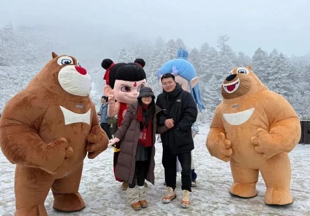 陇南，在冰瀑与雪野之间。