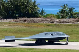 特朗普极限施压：大量B2抵达迪戈加西亚图片