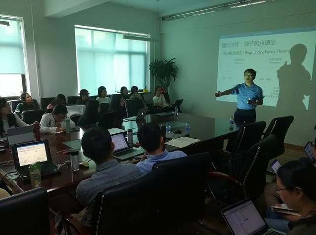 用AI的人脑子变懒了？MIT脑科学实验揭认知退化真相