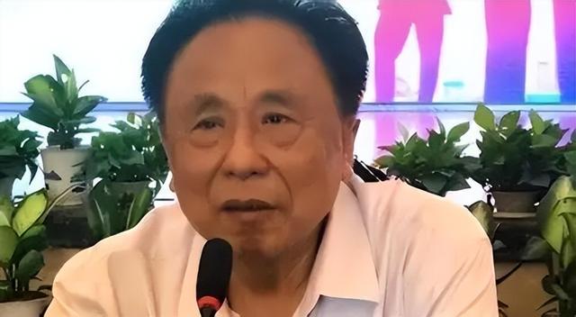 包养10位情妇，睡觉翻牌生下11个私生子，75岁还在拼命生娃！