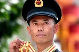 "导弹兵王"王忠心参军34年，2次退役被国家召回，享受正师级待遇图片