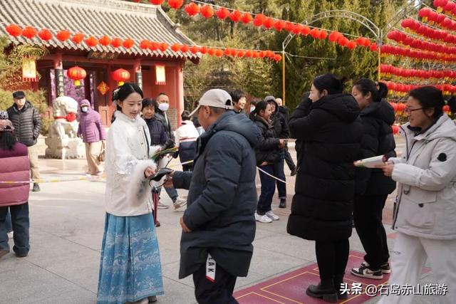 正月初七热度不减！赤山庙会NPC互动嗨翻天！