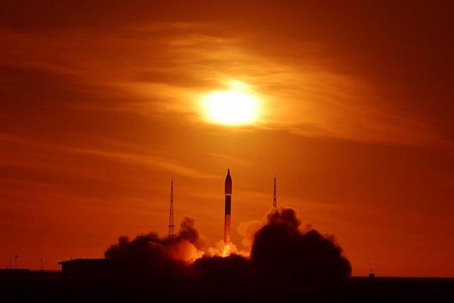 中国民营企业发射运载火箭部署试验性货运飞船和卫星