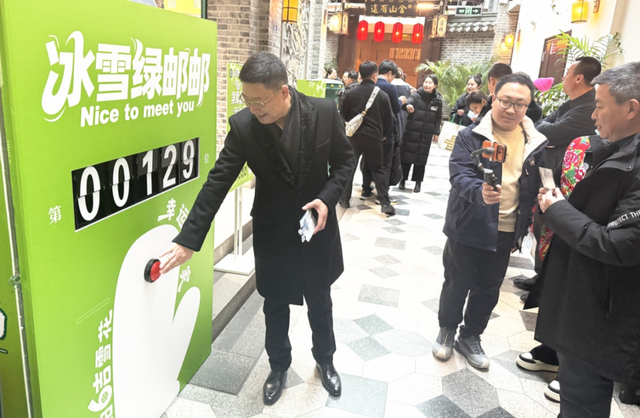 盖上专属邮戳飞全国！这有山商场“雪国邮局”传递长春冰雪魅力