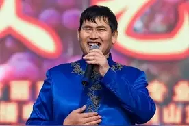 大衣哥与歌唱家柳石明，同唱有一个美丽的传说，开唱听出明显区别图片