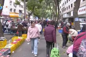 惠州这个地方摆卖乱象依旧如故！街道办：加大整治力度图片